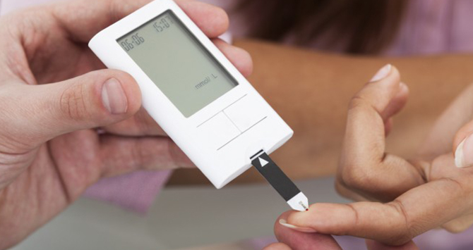 тест полоски глюкометр, цена полосок для глюкометра, тест полоски для измерения сахара в крови